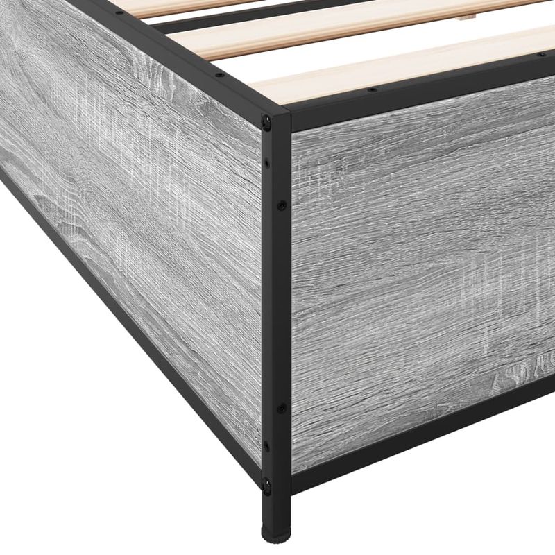 Casa si Gradina - Mobilier - Paturi si accesorii - Paturi - Cadru de pat, gri sonoma, 200x200 cm, lemn prelucrat si metal - Infinity.ro