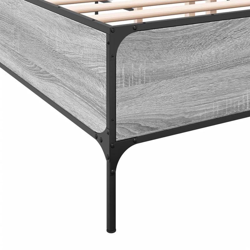 Casa si Gradina - Mobilier - Paturi si accesorii - Paturi - Cadru de pat, gri sonoma, 200x200 cm, lemn prelucrat si metal - Infinity.ro