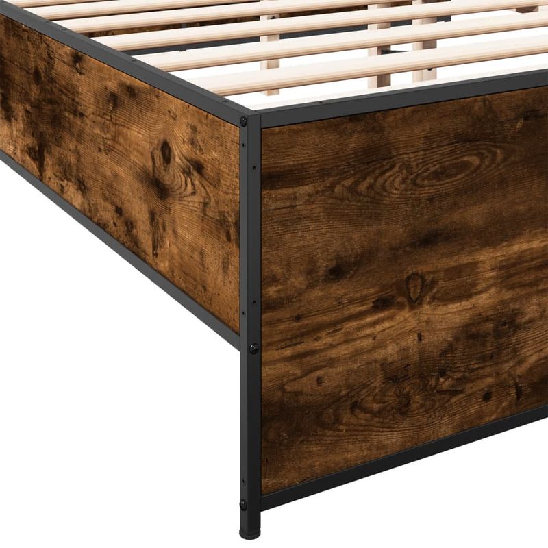 Casa si Gradina - Mobilier - Paturi si accesorii - Paturi - Cadru de pat, stejar fumuriu 200x200 cm lemn prelucrat si metal - Infinity.ro