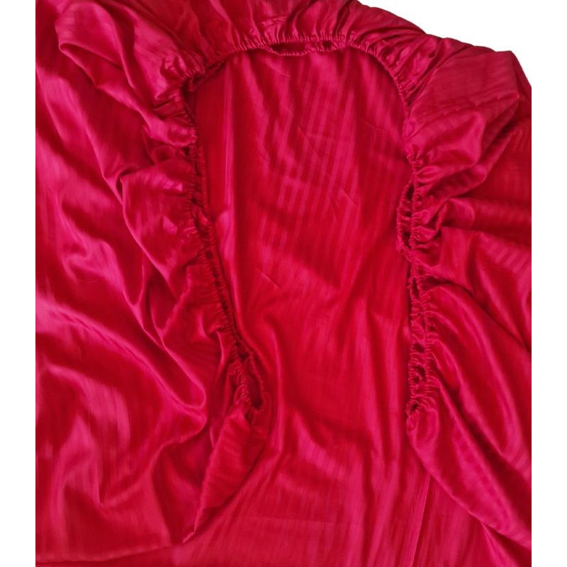 Casa si Gradina - Textile si covoare - Lenjerii de pat - Cearceafuri de pat - Cearceaf de pat cu elastic ARIALE, damasc satinat, 160 X 200, Rosu - Infinity.ro