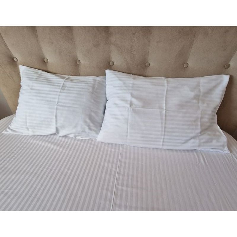 Casa si Gradina - Textile si covoare - Lenjerii de pat - Seturi de lenjerie - Set lenjerie de pat dublu, cearsaf de pat, 2 fete de perna, damasc, Alb - Infinity.ro