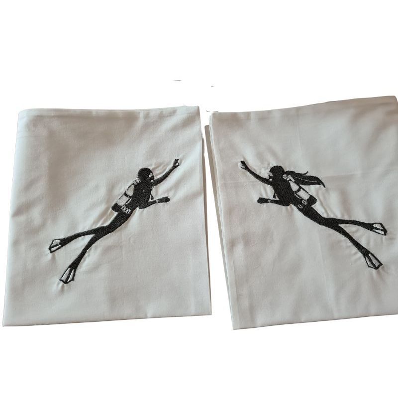 Casa si Gradina - Textile si covoare - Lenjerii de pat - Seturi de lenjerie - Lenjerie de pat brodata Sea Lovers by Ariale, pentru 2 persoane, 4 piese, bumbac ranforce, 200 x220 cm - Infinity.ro