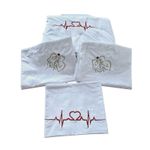 Casa si Gradina - Textile si covoare - Lenjerii de pat - Seturi de lenjerie - Lenjerie de pat brodata Family by Ariale, pentru 2 persoane, 4 piese, bumbac ranforce, 200 x220 cm, Alb - Infinity.ro