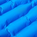 Sport si Outdoor/Camping/Saltele si accesorii pentru somn/Saltele camping - Saltea de camping auto-gonflabila, cu perna integrata, albastra - Infinity.ro