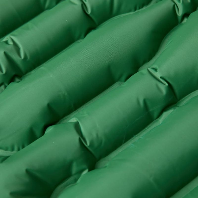 Sport si Outdoor - Camping - Saltele si accesorii pentru somn - Saltele camping - Saltea de camping auto-gonflabila, cu perna integrata, verde - Infinity.ro