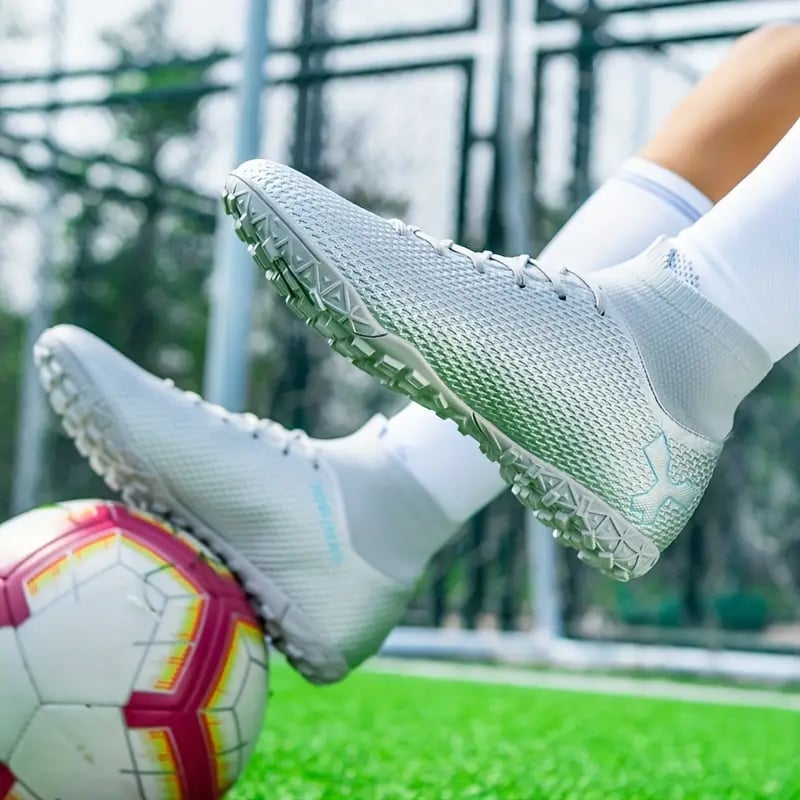 Sport si Outdoor - Echipament Sportiv - Incaltaminte sport - Pantofi sport - Ghete de fotbal MBrands cu glezniera 7.5 pentru teren sintetic culoare gri 38 - Infinity.ro