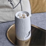 Casa si Gradina - Decoratiuni - Obiecte decorative - Vaze si boluri decorative - Aromatizor ceramic pentru ceara sau ulei, diametru 9 cm, inaltime 14.5cm, Alb ABYZ®™ - Infinity.ro