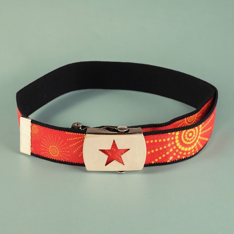 Fashion, accesorii si bijuterii - Copii - Accesorii copii - Alte accesorii copii - Curea elastica reglabila copii Crisalida, catarama metalica, 2.6 x 69 cm, soare, Rosu - Infinity.ro