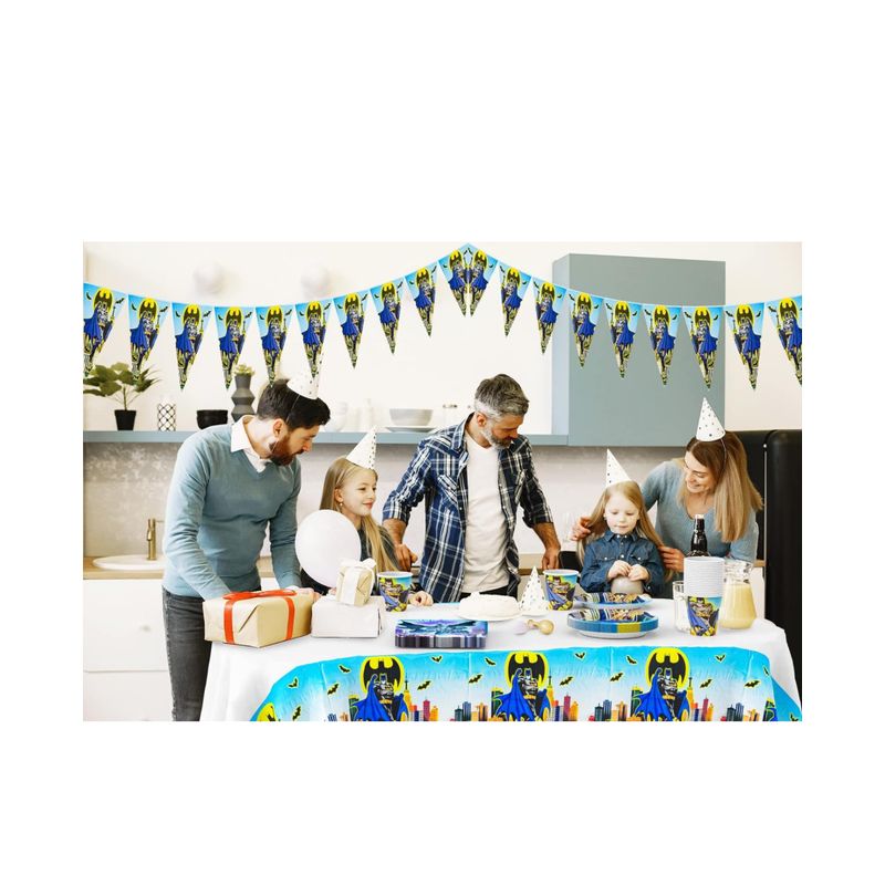 Casa si Gradina/Decoratiuni/Decoratiuni petrecere/Vesela pentru petrecere - Set 89 piese de vesela petrecere Batman pentru 10 copii, accesorii servire si decorarea mesei + 18 baloane, Multicolor - Infinity.ro