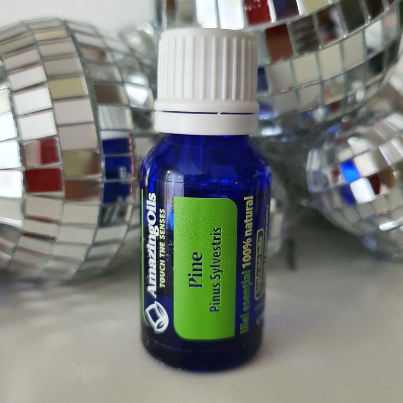 Casa si Gradina - Decoratiuni - Aromaterapie si lumanari - Uleiuri esentiale aromaterapie - Ulei esential de pin 100% pur, PINE (Pinus sylvestris), 15 ml - Infinity.ro