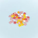Jucarii, Copii si Bebe - Jucarii si jocuri - Jucarii & jocuri educative - Seturi de artizanat - Set 35 pietre decorative de mozaic din sticla Crisalida, 10 x 10 mm, Roz pudrat si galben - Infinity.ro