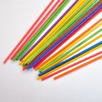 Jucarii, Copii si Bebe - Jucarii si jocuri - Jucarii & jocuri educative - Seturi de artizanat - Set 50 betisoare din lemn pentru decoratiuni Crisalida, lungime 15 cm, diametru 2.3 mm Multicolor - Infinity.ro