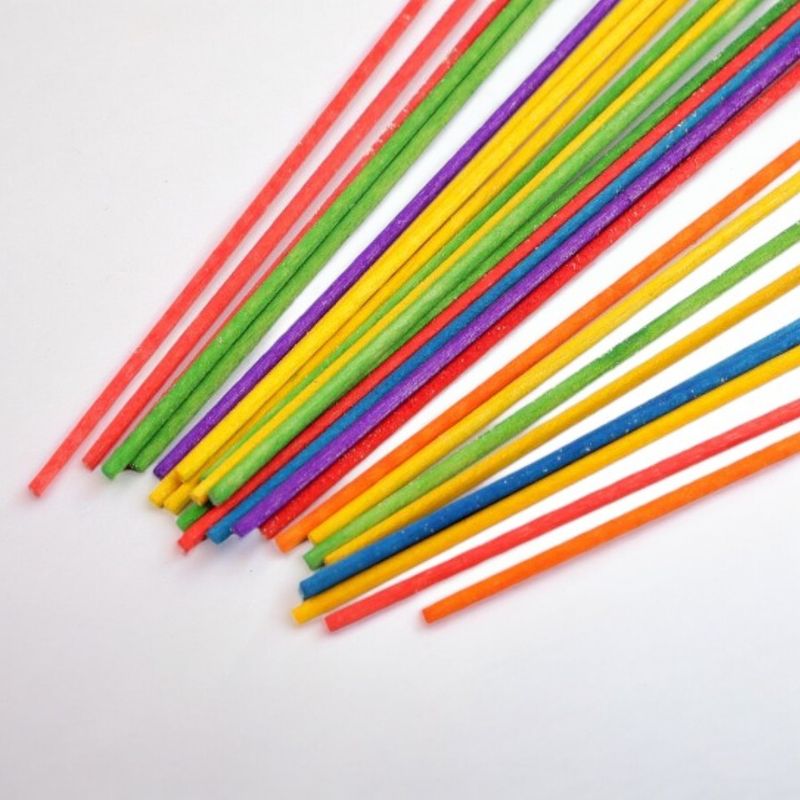 Jucarii, Copii si Bebe - Jucarii si jocuri - Jucarii & jocuri educative - Seturi de artizanat - Set 50 betisoare din lemn pentru decoratiuni Crisalida, lungime 15 cm, diametru 2.3 mm Multicolor - Infinity.ro