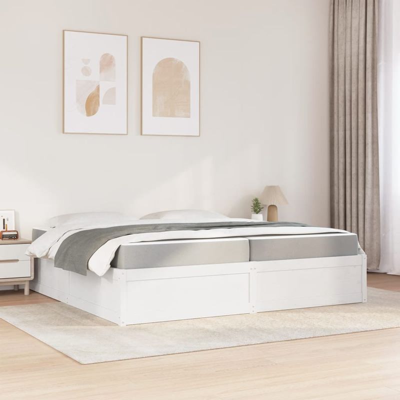 Casa si Gradina - Mobilier - Paturi si accesorii - Paturi - Pat cu saltea, 200x200 cm, alb, lemn masiv de pin - Infinity.ro