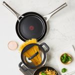 Casa si Gradina - Bucatarie si vesela - Vase pentru gatit - Tigai si seturi - Tigaie universala AMBITION Dott, invelis non-stick ILAG Essential, 24 cm - Infinity.ro