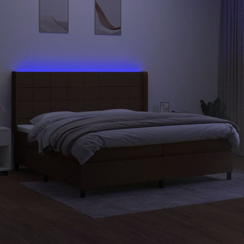 Casa si Gradina - Mobilier - Paturi si accesorii - Paturi - Pat cu arcuri, saltea si LED, maro inchis, 200x200 cm, textil - Infinity.ro