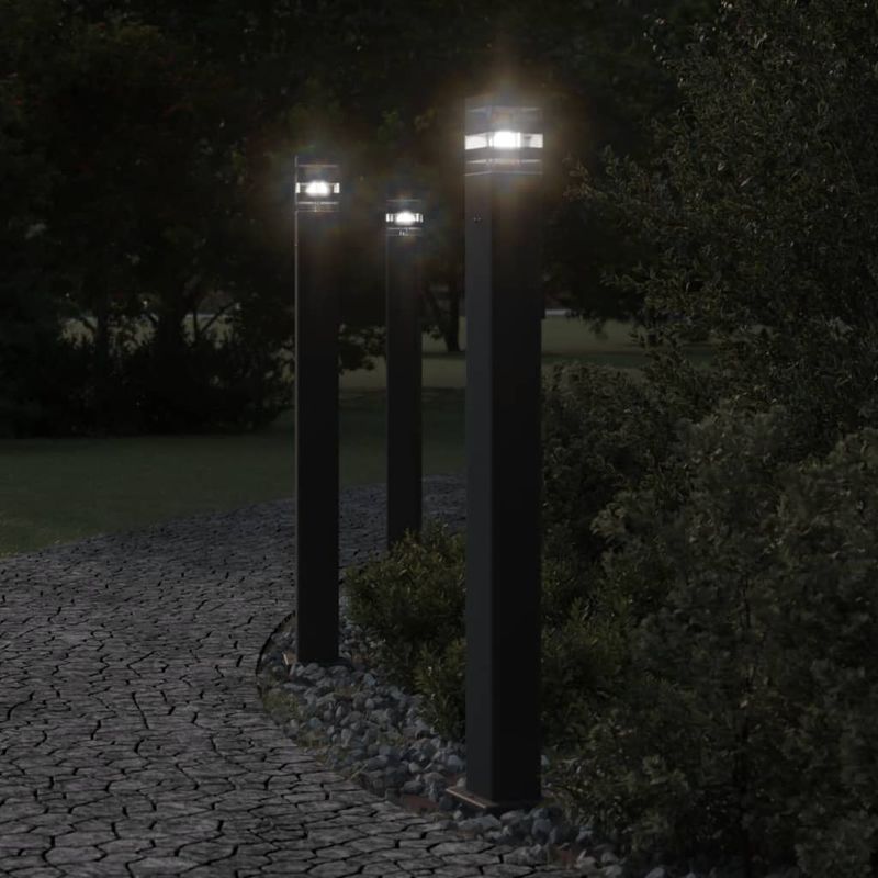 Casa si Gradina - Corpuri si surse de iluminat - Iluminat exterior - Felinare - Lampa exterioara de podea cu priza, negru, 110 cm, aluminiu - Infinity.ro
