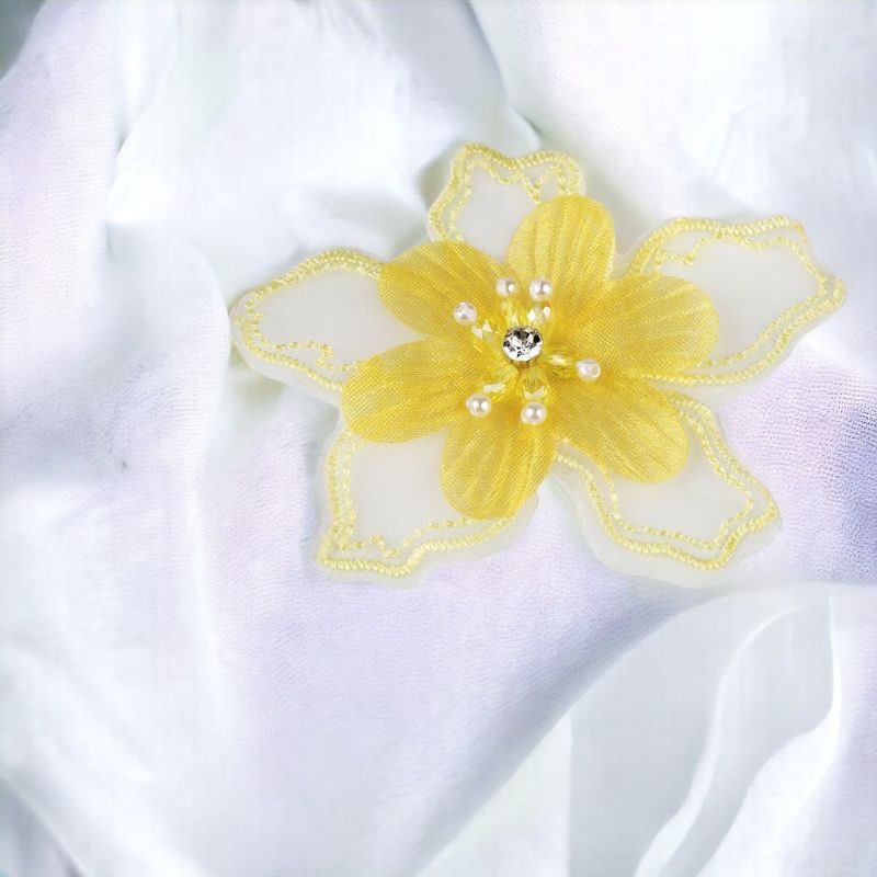 Casa si Gradina - Decoratiuni - DIY - Articole mercerie - Floare textila cu margele pentru decorare haine, diametru 8 cm, Galben - Infinity.ro