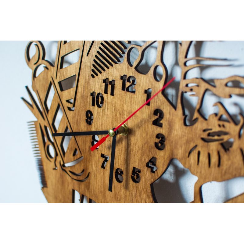 Casa si Gradina - Decoratiuni - Ceasuri - Ceas Decorativ Personalizabil din lemn Barbershop HH268 - 25 L x 25 H (cm) - Infinity.ro