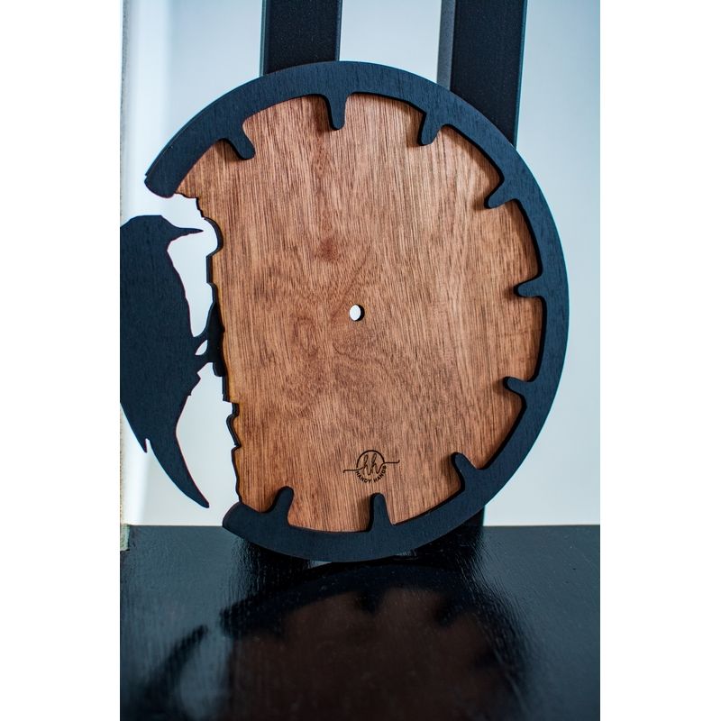 Casa si Gradina - Decoratiuni - Ceasuri - Ceas Personalizabil de lemn decorativ, Cea35, Ciocanitoare - 27 L x 27 H (cm) - Infinity.ro