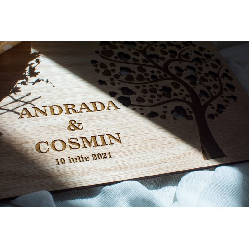 Market - Cadouri - Rame si albume foto - Album Foto de Nunta Personalizat din lemn GuestBook, GBook267, Copacul Inima 30x21 cm - Infinity.ro
