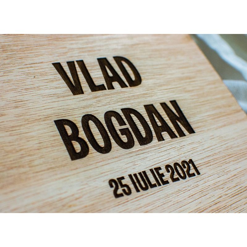 Market - Cadouri - Rame si albume foto - GuestBook Album Foto de Botez Personalizat din lemn Bebelus Baiat - Infinity.ro