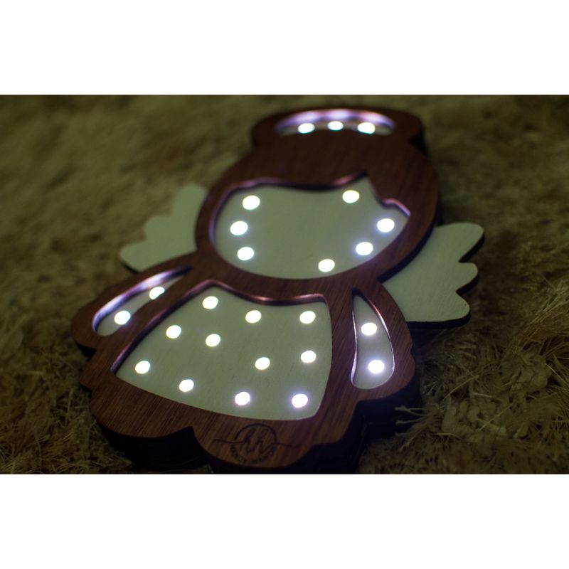 Casa si Gradina - Corpuri si surse de iluminat - Veioze si lampi - Lampi de veghe copii - Lampa Personalizabila HandyHands din lemn Ingeras - 14 L x 20 H (cm) - Infinity.ro