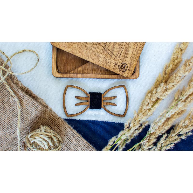 Fashion, accesorii si bijuterii - Barbati - Accesorii barbati - Cravate si papioane barbati - Papion din Lemn HH362, Handmade, in Cutie Premium Personalizata - Infinity.ro