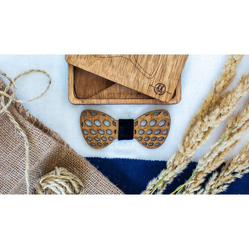 Fashion, accesorii si bijuterii - Barbati - Accesorii barbati - Cravate si papioane barbati - Papion din Lemn HH346, Handmade, in Cutie Premium Personalizata - Infinity.ro