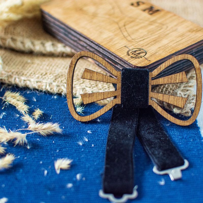 Fashion, accesorii si bijuterii - Barbati - Accesorii barbati - Cravate si papioane barbati - Papion din Lemn HH319, Handmade, in Cutie Premium Personalizata - Infinity.ro