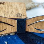 Fashion, accesorii si bijuterii - Barbati - Accesorii barbati - Cravate si papioane barbati - Papion din Lemn HH328, Handmade, in Cutie Premium Personalizata - Infinity.ro
