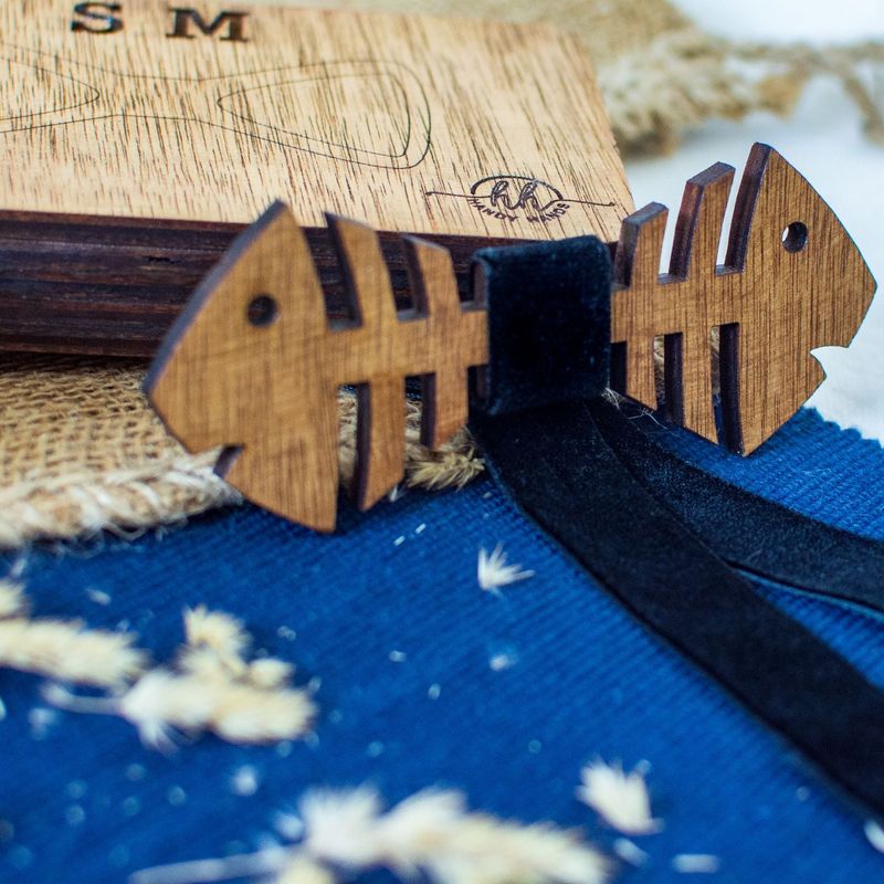 Fashion, accesorii si bijuterii - Barbati - Accesorii barbati - Cravate si papioane barbati - Papion din Lemn HH335, Handmade, in Cutie Premium Personalizata - Infinity.ro