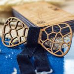 Fashion, accesorii si bijuterii - Barbati - Accesorii barbati - Cravate si papioane barbati - Papion din Lemn HH286, Handmade, in Cutie Premium Personalizata - Infinity.ro