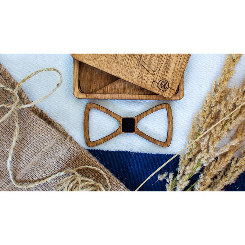 Fashion, accesorii si bijuterii - Barbati - Accesorii barbati - Cravate si papioane barbati - Papion din Lemn HH296, Handmade, in Cutie Premium Personalizata - Infinity.ro