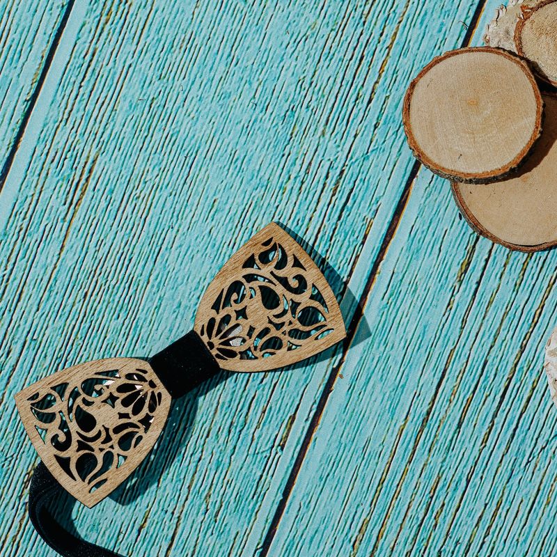 Fashion, accesorii si bijuterii - Barbati - Accesorii barbati - Cravate si papioane barbati - Papion din lemn HH976 Personalizat in Cutie Premium Cadou 11.5x5 cm - Infinity.ro