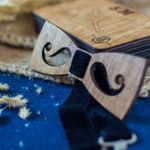Fashion, accesorii si bijuterii - Barbati - Accesorii barbati - Cravate si papioane barbati - Papion din Lemn HH289, Handmade, in Cutie Premium Personalizata - Infinity.ro