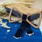 Fashion, accesorii si bijuterii - Barbati - Accesorii barbati - Cravate si papioane barbati - Papion din Lemn HH296, Handmade, in Cutie Premium Personalizata - Infinity.ro