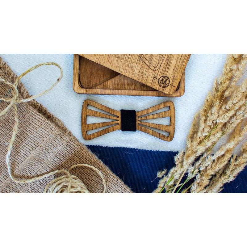 Fashion, accesorii si bijuterii - Barbati - Accesorii barbati - Cravate si papioane barbati - Papion din Lemn HH357, Handmade, in Cutie Premium Personalizata - Infinity.ro