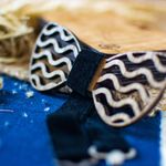 Fashion, accesorii si bijuterii - Barbati - Accesorii barbati - Cravate si papioane barbati - Papion din Lemn HH329, Handmade, in Cutie Premium Personalizata - Infinity.ro