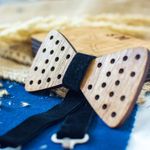 Fashion, accesorii si bijuterii - Barbati - Accesorii barbati - Cravate si papioane barbati - Papion din Lemn HH361, Handmade, in Cutie Premium Personalizata - Infinity.ro