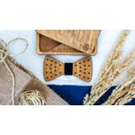 Fashion, accesorii si bijuterii - Barbati - Accesorii barbati - Cravate si papioane barbati - Papion din Lemn HH361, Handmade, in Cutie Premium Personalizata - Infinity.ro