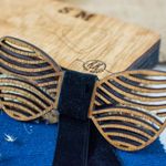 Fashion, accesorii si bijuterii - Barbati - Accesorii barbati - Cravate si papioane barbati - Papion din Lemn HH351, Handmade, in Cutie Premium Personalizata - Infinity.ro