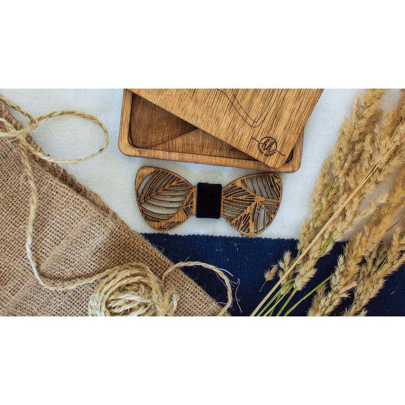 Fashion, accesorii si bijuterii - Barbati - Accesorii barbati - Cravate si papioane barbati - Papion din Lemn HH312, Handmade, in Cutie Premium Personalizata - Infinity.ro