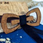 Fashion, accesorii si bijuterii - Barbati - Accesorii barbati - Cravate si papioane barbati - Papion din Lemn HH314, Handmade, in Cutie Premium Personalizata - Infinity.ro