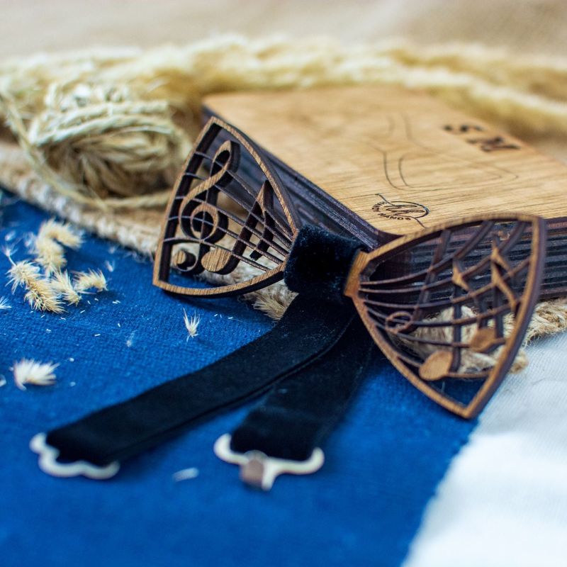Fashion, accesorii si bijuterii - Barbati - Accesorii barbati - Cravate si papioane barbati - Papion din Lemn HH316, Handmade, in Cutie Premium Personalizata - Infinity.ro