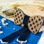 Fashion, accesorii si bijuterii - Barbati - Accesorii barbati - Cravate si papioane barbati - Papion din Lemn HH324, Handmade, in Cutie Premium Personalizata - Infinity.ro