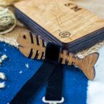 Fashion, accesorii si bijuterii - Barbati - Accesorii barbati - Cravate si papioane barbati - Papion din Lemn HH304, Handmade, in Cutie Premium Personalizata - Infinity.ro