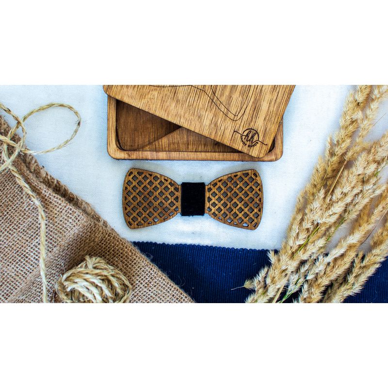 Fashion, accesorii si bijuterii - Barbati - Accesorii barbati - Cravate si papioane barbati - Papion din Lemn HH343, Handmade, in Cutie Premium Personalizata - Infinity.ro