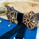 Fashion, accesorii si bijuterii - Barbati - Accesorii barbati - Cravate si papioane barbati - Papion din Lemn HH355, Handmade, in Cutie Premium Personalizata - Infinity.ro