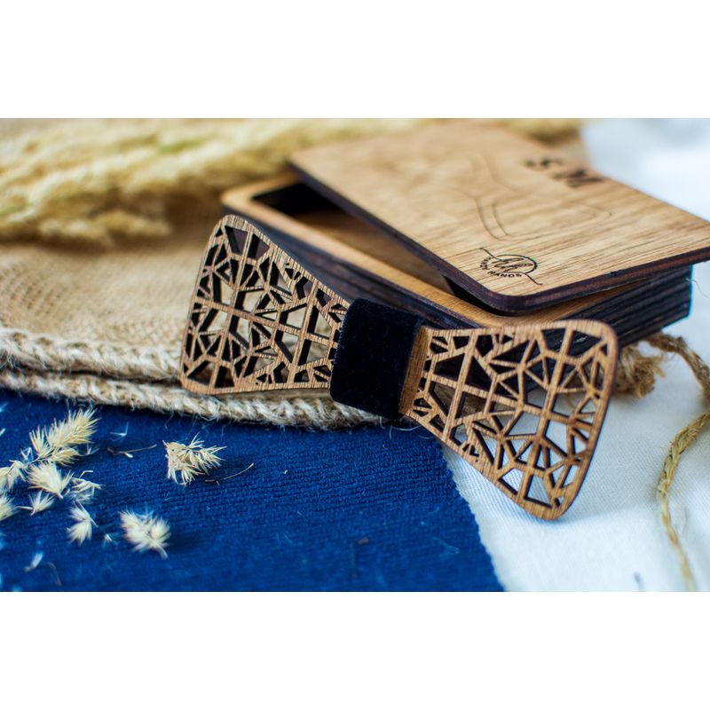 Fashion, accesorii si bijuterii - Barbati - Accesorii barbati - Cravate si papioane barbati - Papion din Lemn HH352, Handmade, in Cutie Premium Personalizata - Infinity.ro